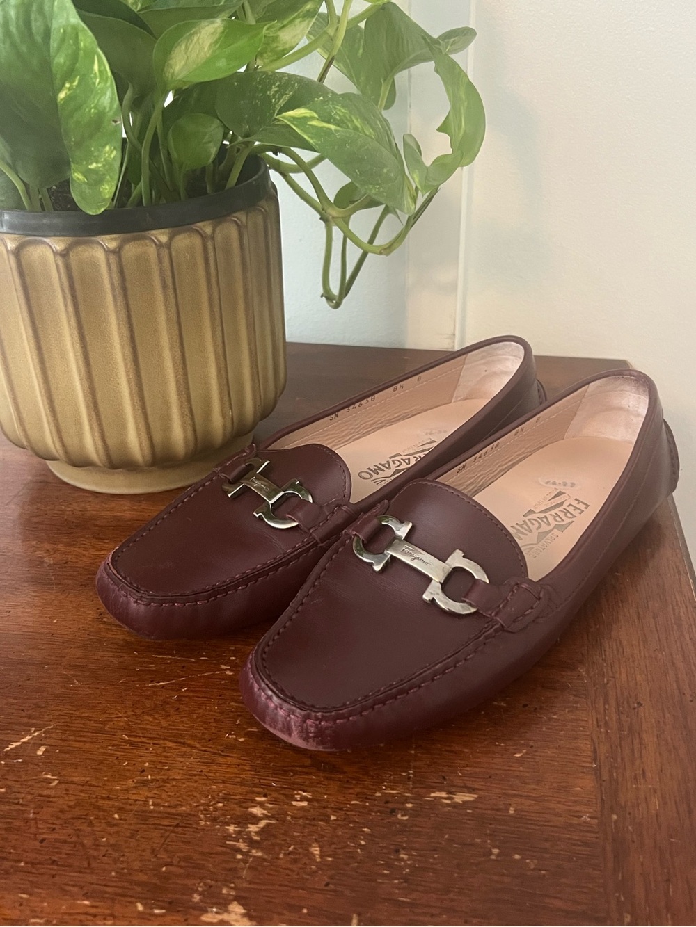 Salvatore Ferragamo Burgundy Leather "Saba" Gancini Loafers 8.5
